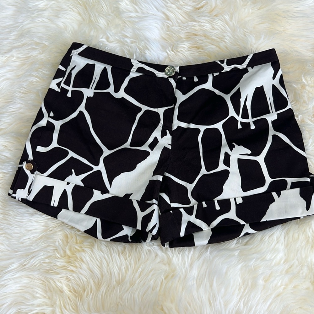 Tory Burch giraffe short